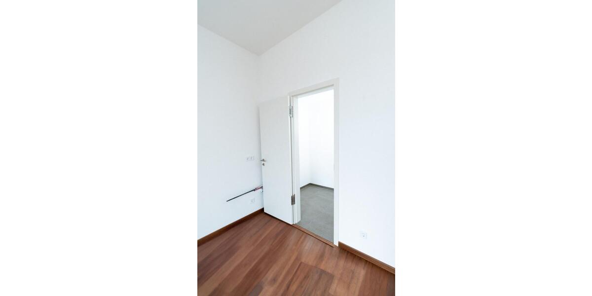 Etagenwohnung Frankfurt (Oder) - 2 Zimmer, 74 m&sup2;, 1.036&euro; | Angebot:25323145