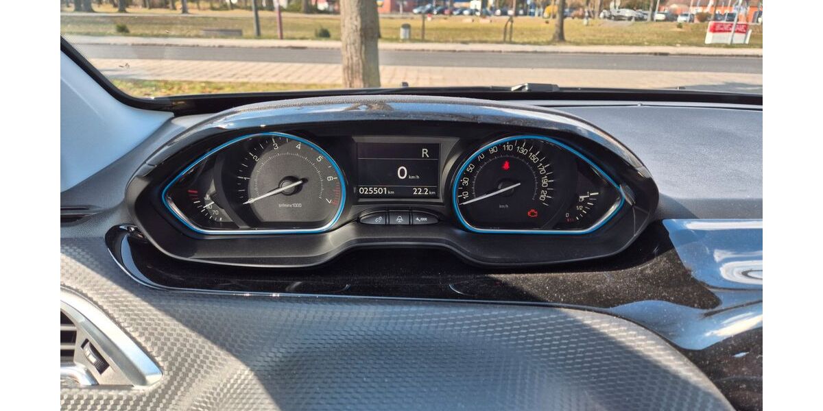 Peugeot 2008 27.000 km 14.000 &euro; Muellrose 15299