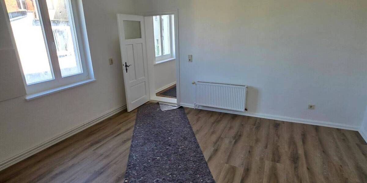 Etagenwohnung Frankfurt (Oder) Frankfurt - 4 Zimmer, 133 m&sup2;, 1.150&euro; | Angebot:26806603