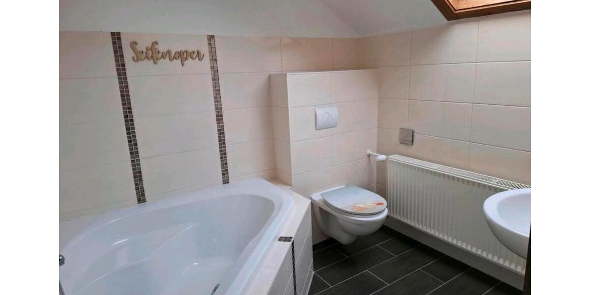 Einfamilienhaus Neuzelle - 3 Zimmer, 120 m&sup2;, 600&euro; | Angebot:25393597