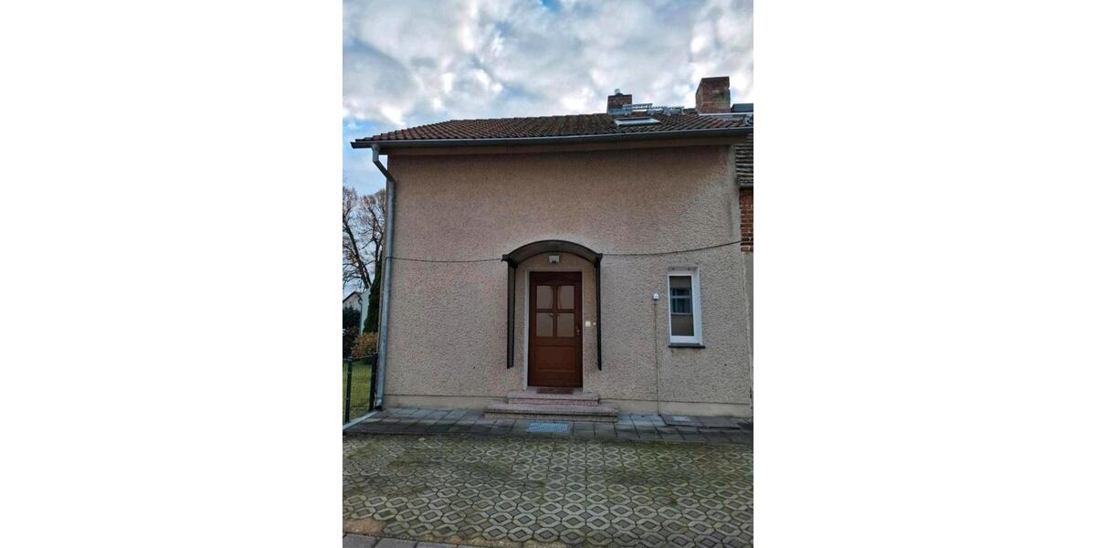 Einfamilienhaus Neuzelle - 3 Zimmer, 120 m&sup2;, 600&euro; | Angebot:25393597