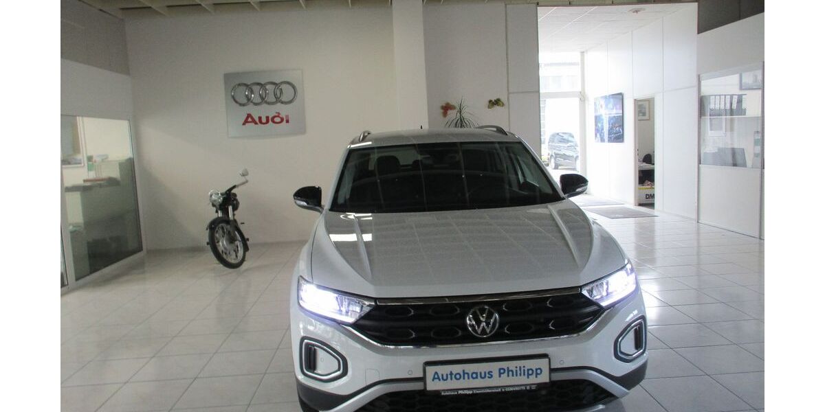 VW T-Roc 22.390 km 21.640 &euro; Eisenhüttenstadt 15890