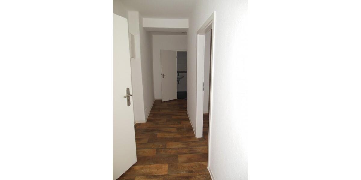 Etagenwohnung Frankfurt (Oder) - 2 Zimmer, 63 m&sup2;, 353&euro; | Angebot:23704733