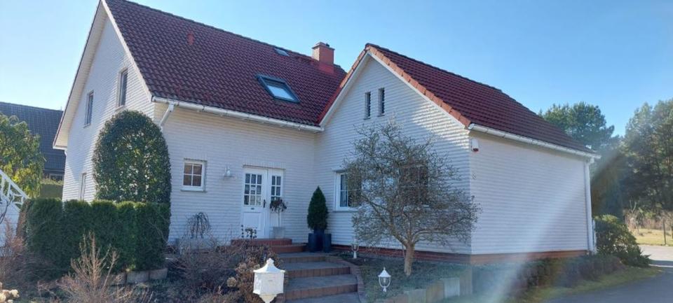 Einfamilienhaus Eisenhüttenstadt - 4 Zimmer, 150 m&sup2;, 300.000&euro; | Angebot:25613213