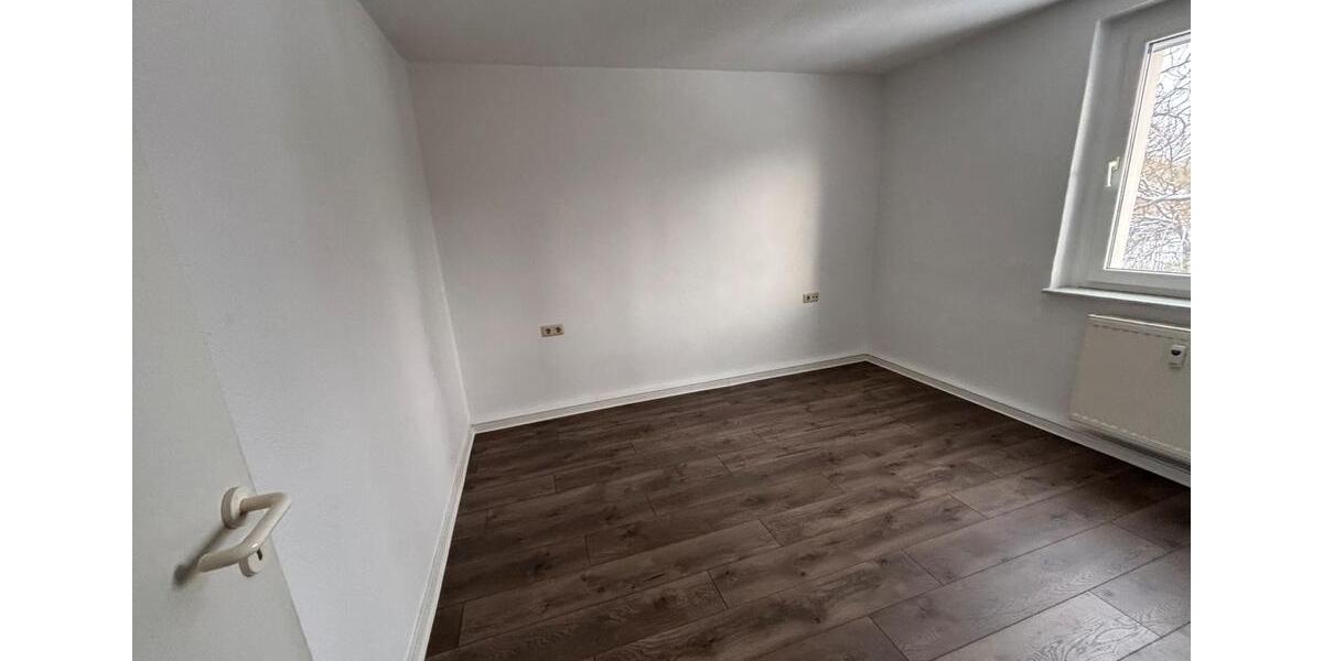 Etagenwohnung Eisenhüttenstadt - 2 Zimmer, 60 m&sup2;, 452&euro; | Angebot:24599158