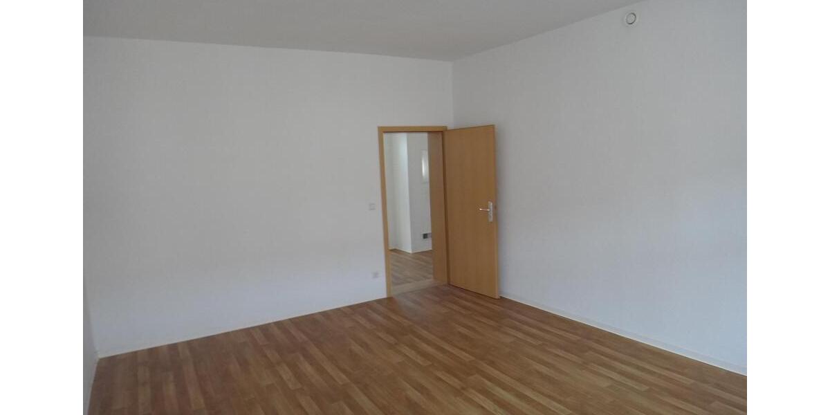 Etagenwohnung Frankfurt (Oder) - 3 Zimmer, 82 m&sup2;, 656&euro; | Angebot:22477396