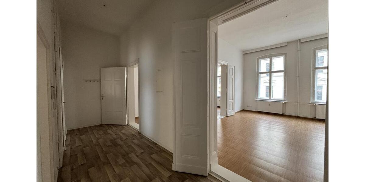 Etagenwohnung Frankfurt (Oder) - 2 Zimmer, 71 m&sup2;, 558&euro; | Angebot:25654517