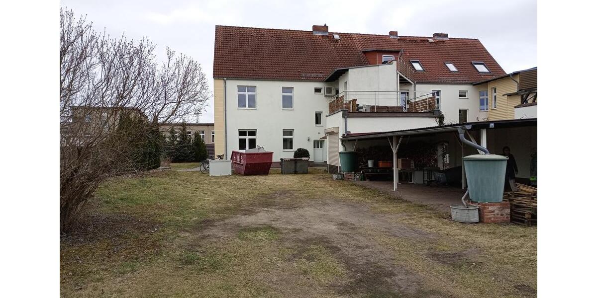 Doppelhaushälfte Eisenhüttenstadt - 8 Zimmer, 200 m&sup2;, 1.800&euro; | Angebot:26610220