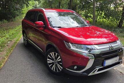 Mitsubishi Outlander 76.340 km 17.950 &euro; Frankfurt 15236