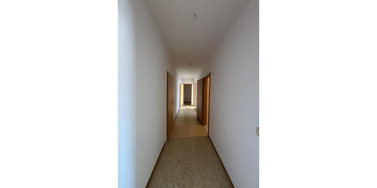 Etagenwohnung Frankfurt (Oder) - 2 Zimmer, 71 m&sup2;, 558&euro; | Angebot:25962670