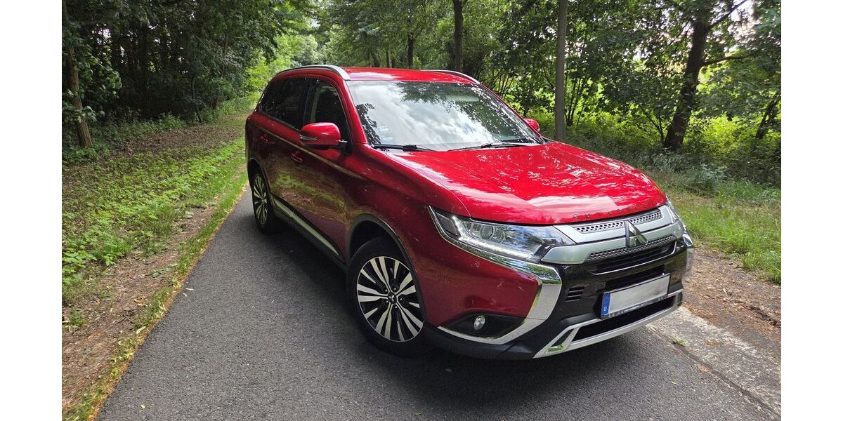 Mitsubishi Outlander 76.340 km 18.600 &euro; Frankfurt 15236