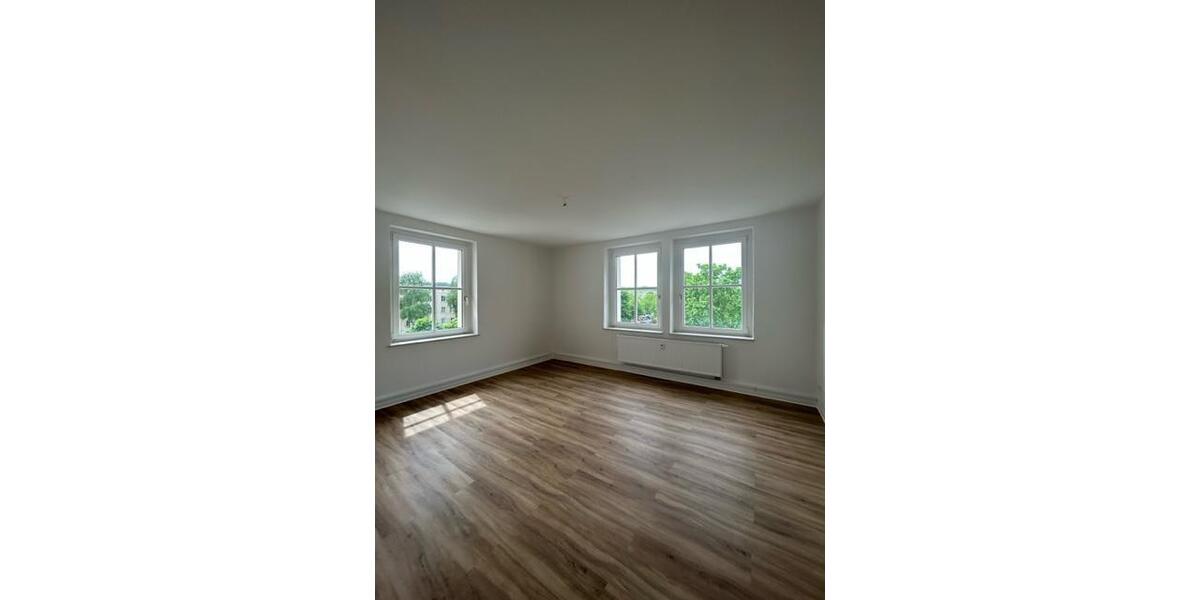 Etagenwohnung Eisenhüttenstadt - 3 Zimmer, 77 m&sup2;, 490&euro; | Angebot:24441284