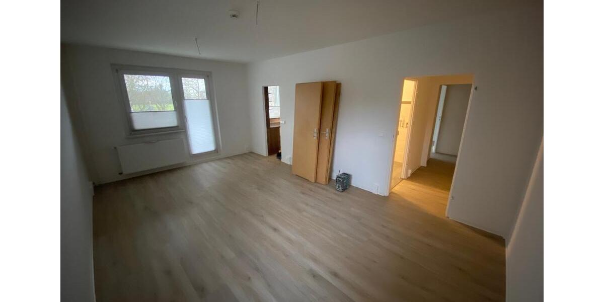 Etagenwohnung Eisenhüttenstadt - 2.5 Zimmer, 55 m&sup2;, 635&euro; | Angebot:26617746