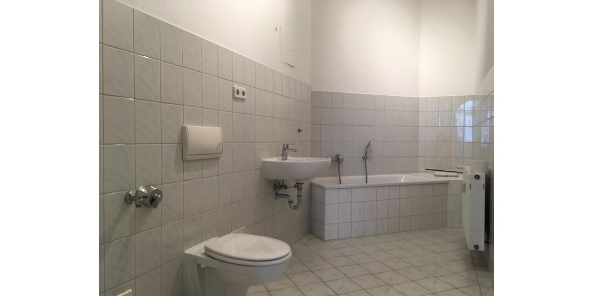 Etagenwohnung Frankfurt (Oder) - 2 Zimmer, 71 m&sup2;, 558&euro; | Angebot:25654517