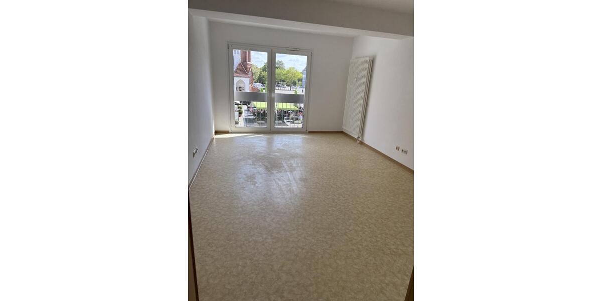 Etagenwohnung Frankfurt (Oder) - 2 Zimmer, 71 m&sup2;, 558&euro; | Angebot:25962670