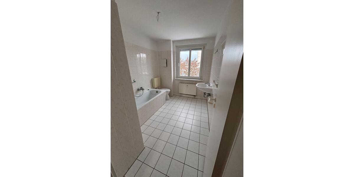 Etagenwohnung Eisenhüttenstadt - 2 Zimmer, 60 m&sup2;, 452&euro; | Angebot:24599158