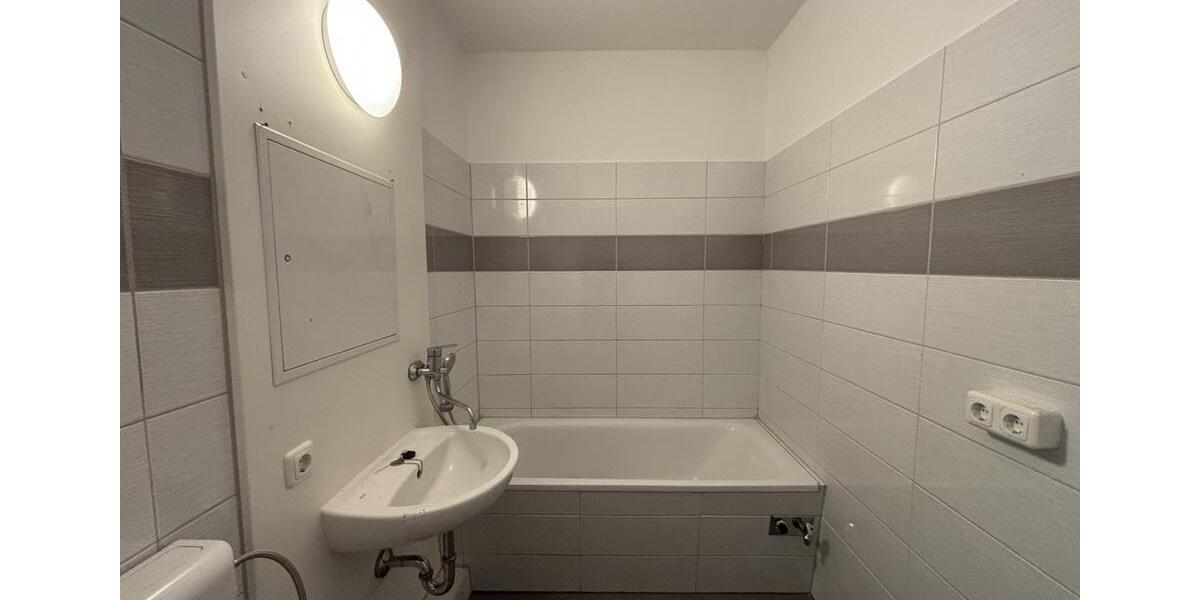 Etagenwohnung Frankfurt (Oder) - 2 Zimmer, 53 m&sup2;, 292&euro; | Angebot:25921387