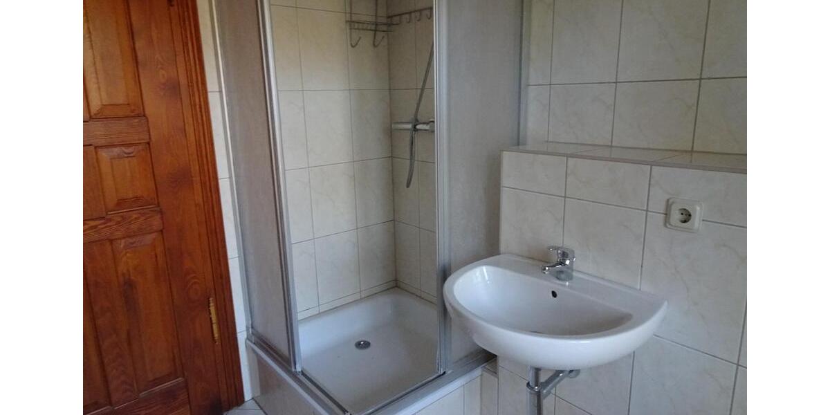 Etagenwohnung Eisenhüttenstadt - 3 Zimmer, 92 m&sup2;, 750&euro; | Angebot:26491470