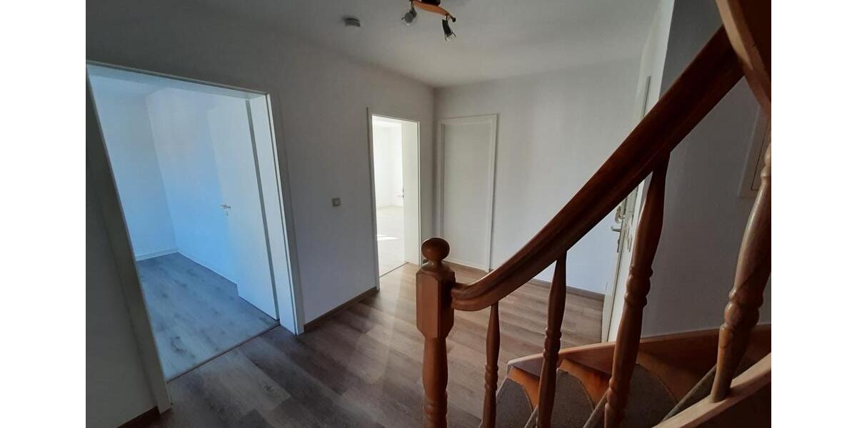 Maisonettenwohnung Eisenhüttenstadt - 3 Zimmer, 84 m&sup2;, 585&euro; | Angebot:25430311