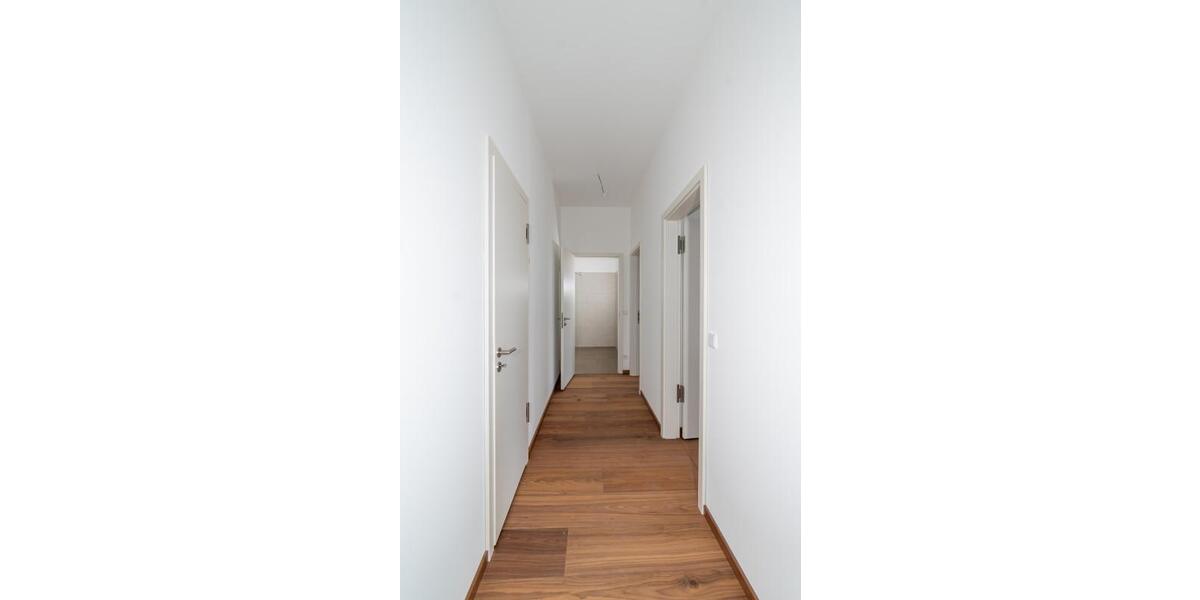 Etagenwohnung Frankfurt (Oder) - 3 Zimmer, 108 m&sup2;, 1.399&euro; | Angebot:25323153