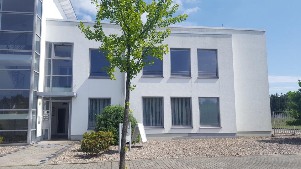 Etagenwohnung Eisenhüttenstadt - 3 Zimmer, 120 m&sup2;, 1.000&euro; | Angebot:25329397