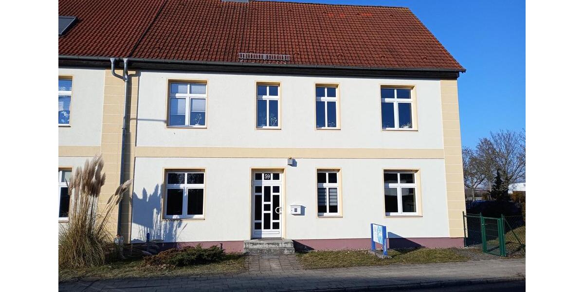 Doppelhaushälfte Eisenhüttenstadt - 8 Zimmer, 200 m&sup2;, 1.800&euro; | Angebot:26610220