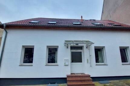 Haus Frankfurt Beresinchen - 5 Zimmer, 176 m&sup2;, 199.000&euro; | Angebot:25743910