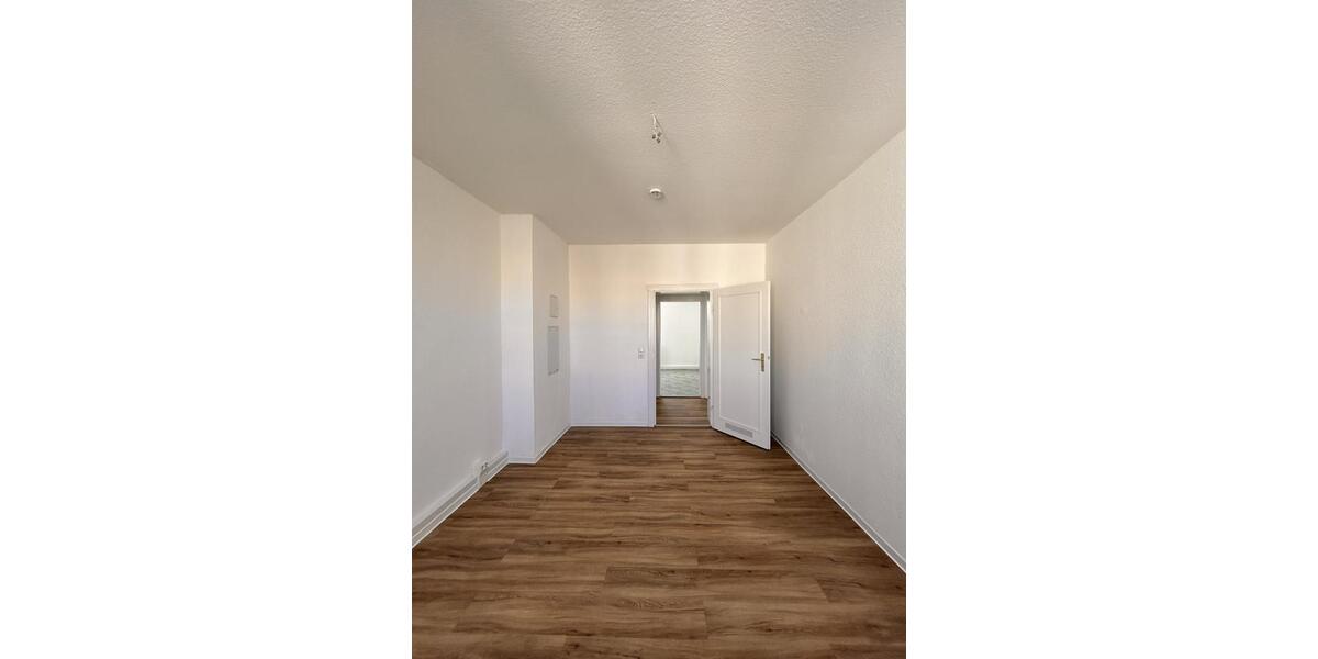 Etagenwohnung Eisenhüttenstadt - 3 Zimmer, 64 m&sup2;, 405&euro; | Angebot:24157711