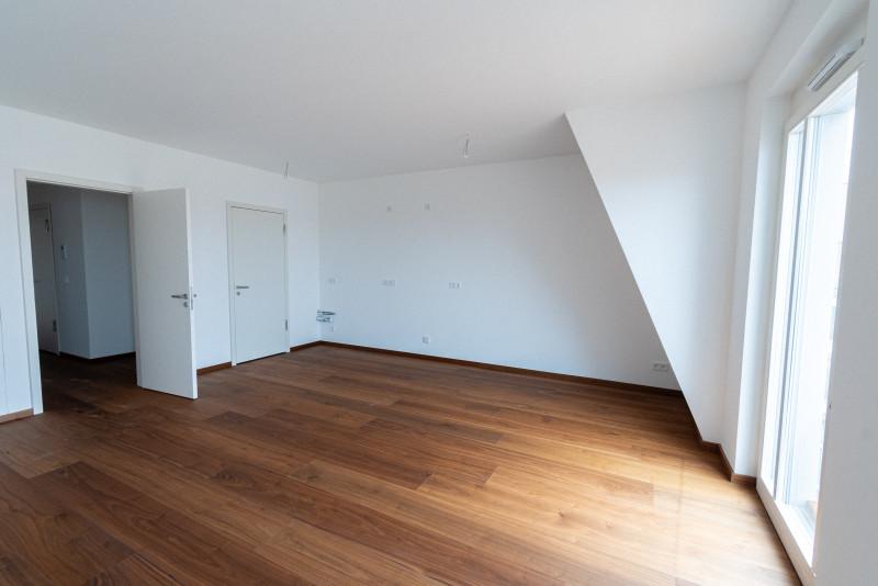 Etagenwohnung Frankfurt (Oder) - 2 Zimmer, 77 m&sup2;, 1.077&euro; | Angebot:25323143