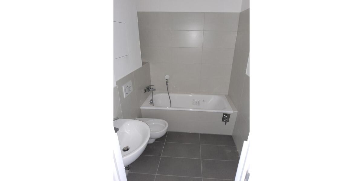 Etagenwohnung Frankfurt (Oder) Beresinchen - 4 Zimmer, 66 m&sup2;, 531&euro; | Angebot:25750943