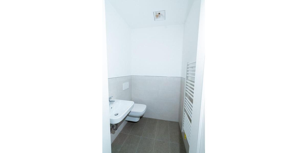 Etagenwohnung Frankfurt (Oder) - 2 Zimmer, 74 m&sup2;, 1.036&euro; | Angebot:25323145