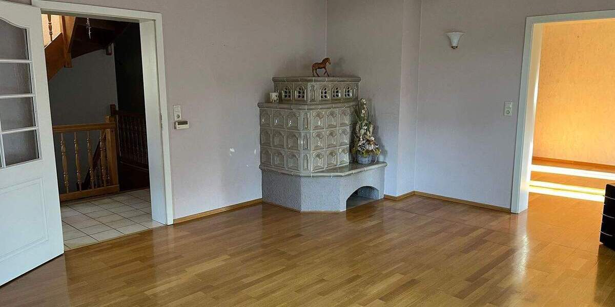 Einfamilienhaus Lawitz - 9 Zimmer, 303 m&sup2;, 365.000&euro; | Angebot:25834746