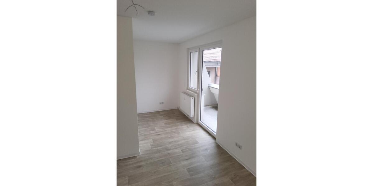 Etagenwohnung Frankfurt (Oder) - 3 Zimmer, 93 m&sup2;, 858&euro; | Angebot:25362531