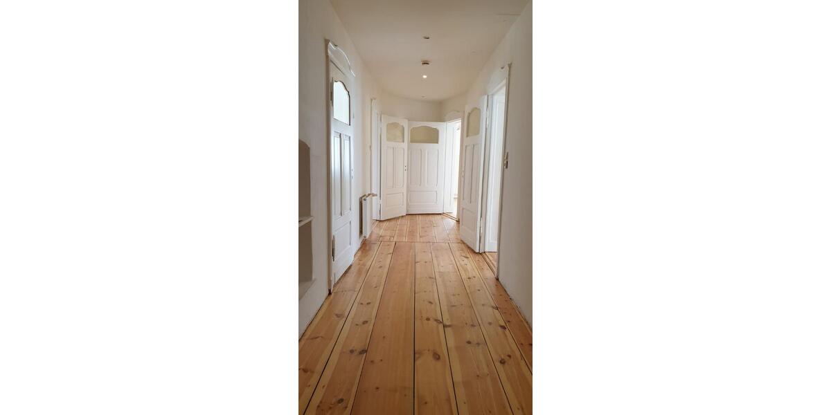 Etagenwohnung Frankfurt (Oder) - 5 Zimmer, 135 m&sup2;, 784&euro; | Angebot:26048975