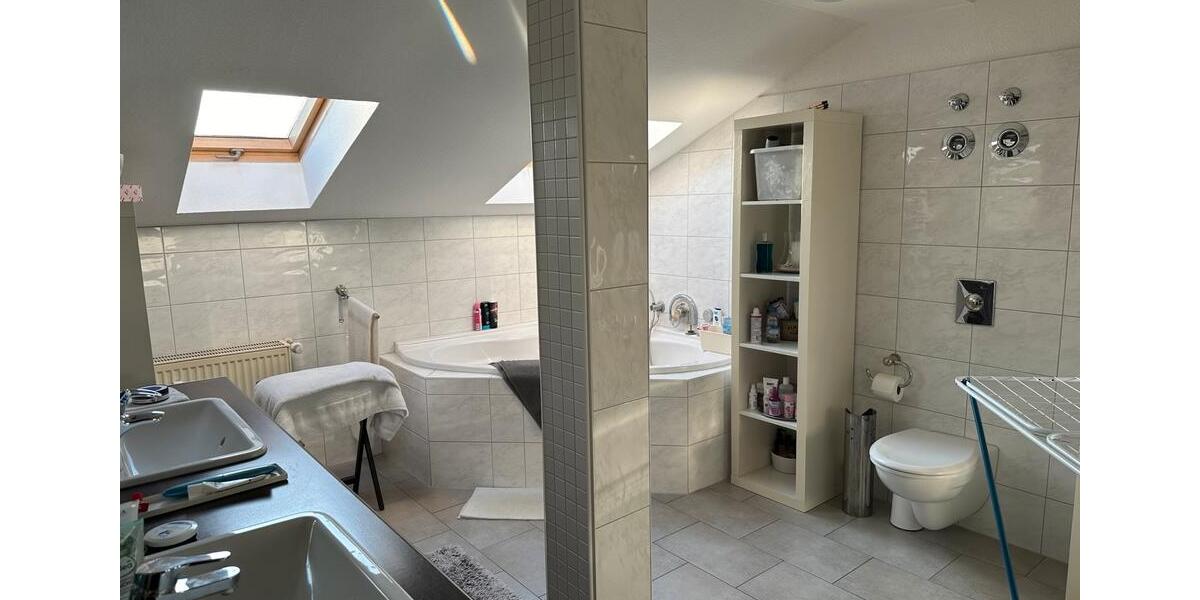 Dachgeschoßwohnung Frankfurt (Oder) Beresinchen - 3.5 Zimmer, 152 m&sup2;, 1.350&euro; | Angebot:26588891