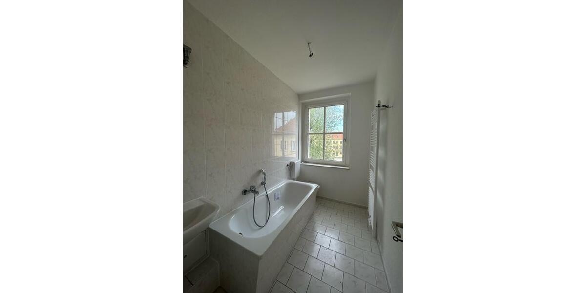 Etagenwohnung Eisenhüttenstadt - 3 Zimmer, 77 m&sup2;, 490&euro; | Angebot:24441284