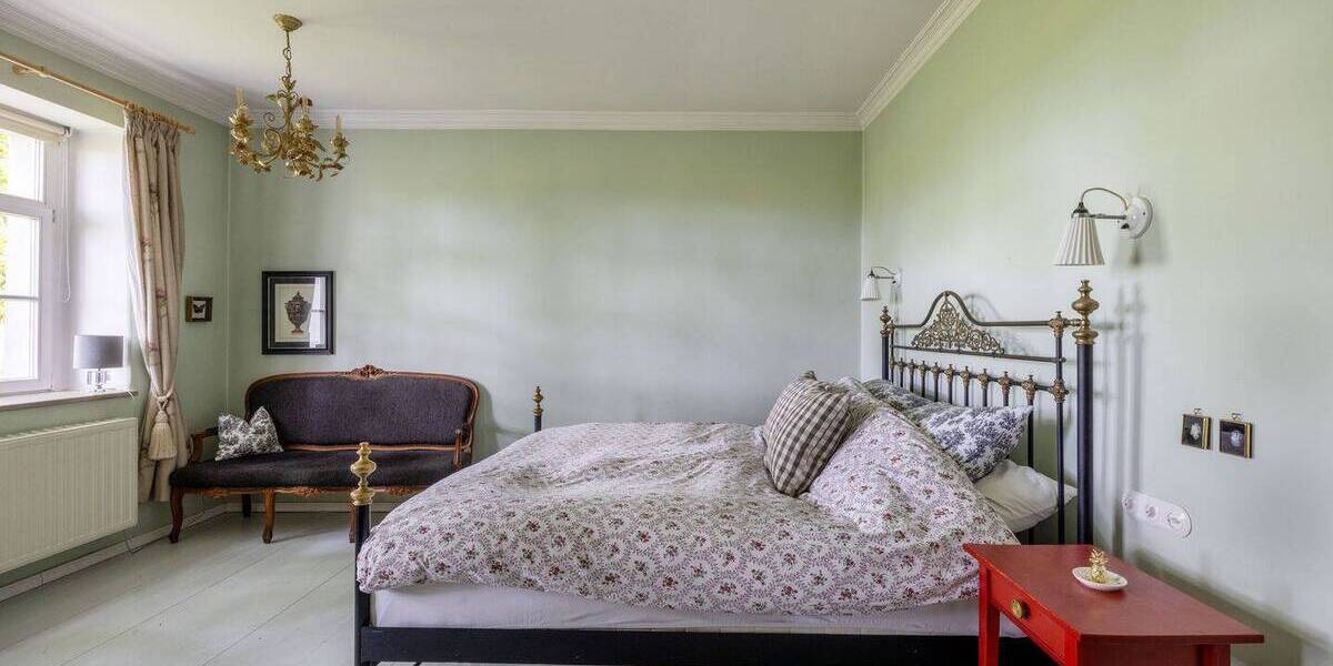 Einfamilienhaus Lindendorf-Dolgelin Dolgelin - 7 Zimmer, 160 m&sup2;, 975.000&euro; | Angebot:26799376