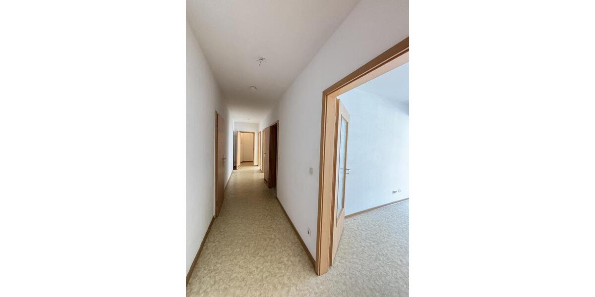 Etagenwohnung Frankfurt (Oder) - 2 Zimmer, 72 m&sup2;, 560&euro; | Angebot:22713986