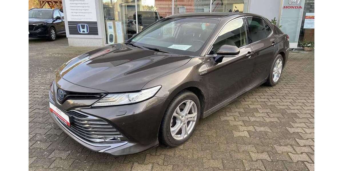 Toyota Camry 125.400 km 22.970 &euro; Frankfurt (Oder) Markendorf 15236