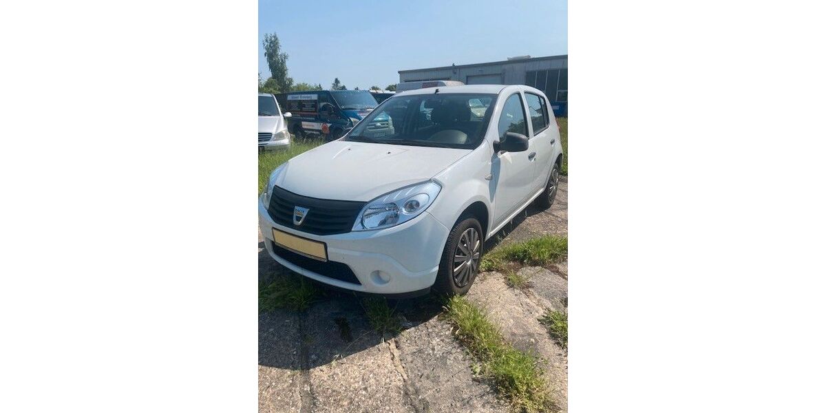 Dacia Sandero 66.792 km 2.998 &euro; Frankfurt(Oder) 15236