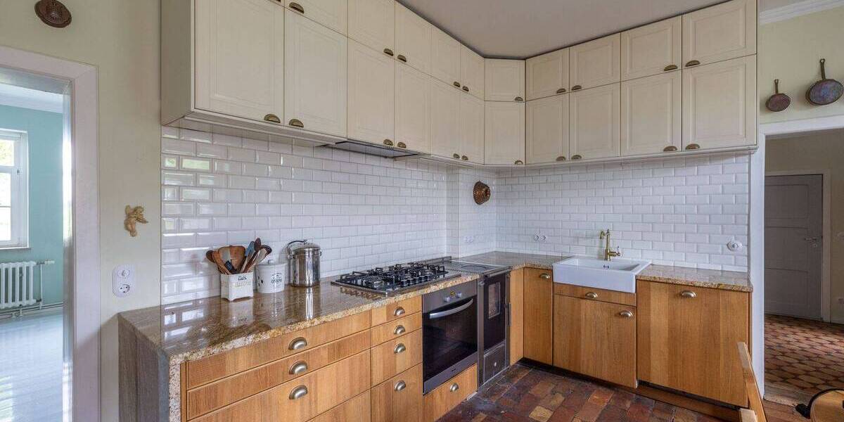 Einfamilienhaus Lindendorf-Dolgelin Dolgelin - 7 Zimmer, 160 m&sup2;, 975.000&euro; | Angebot:26799376
