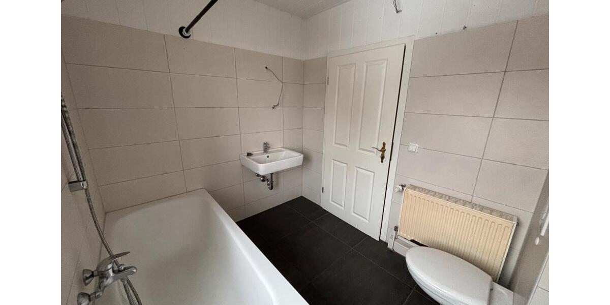 Erdgeschoßwohnung Neuzelle - 4 Zimmer, 100 m&sup2;, 800&euro; | Angebot:24611772