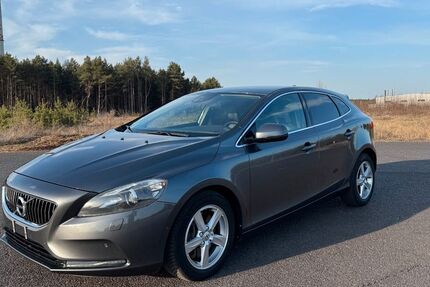 Volvo V40 216.000 km 9.500 &euro; Eisenhüttenstadt 15890