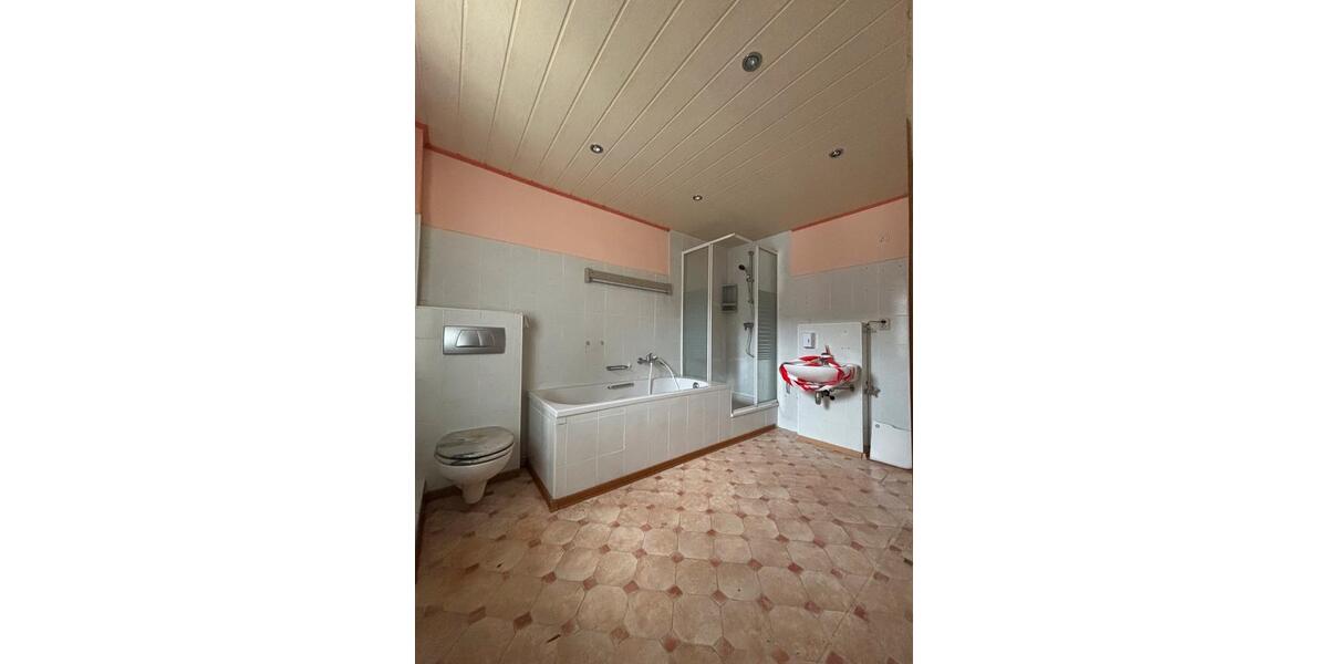 Mehrfamilienhaus, Wohnhaus Brieskow-Finkenheerd Finkenheerd - 4 Zimmer, 150 m&sup2;, 185.000&euro; | Angebot:27192440