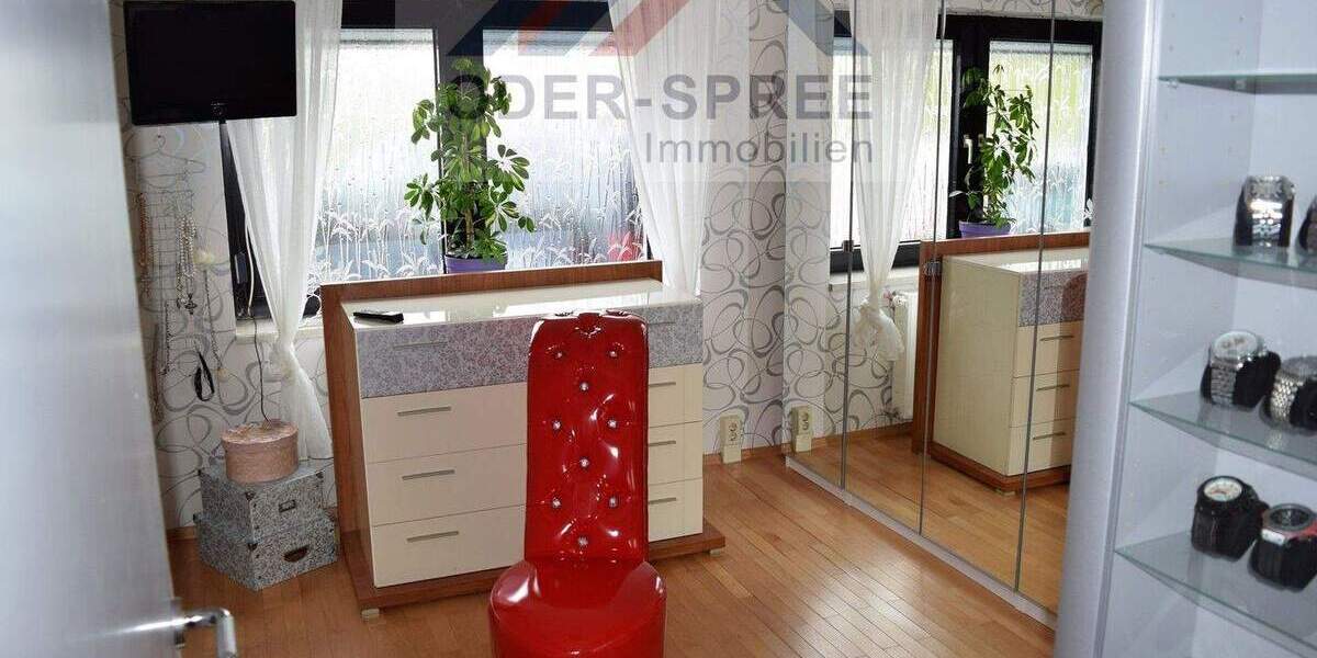 Einfamilienhaus Frankfurt (Oder) Markendorf - 5 Zimmer, 202 m&sup2;, 359.000&euro; | Angebot:25661535