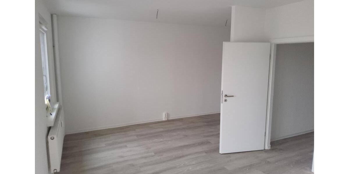 Etagenwohnung Frankfurt (Oder) Beresinchen - 4 Zimmer, 66 m&sup2;, 531&euro; | Angebot:25750943