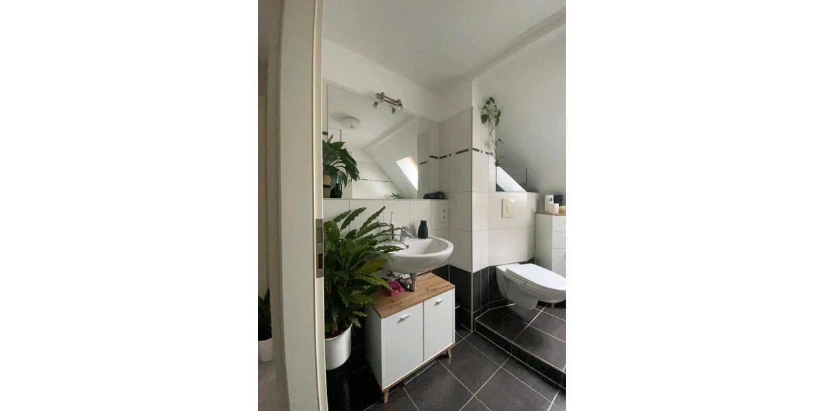Dachgeschoßwohnung Frankfurt (Oder) - 3 Zimmer, 61 m&sup2;, 750&euro; | Angebot:25660112