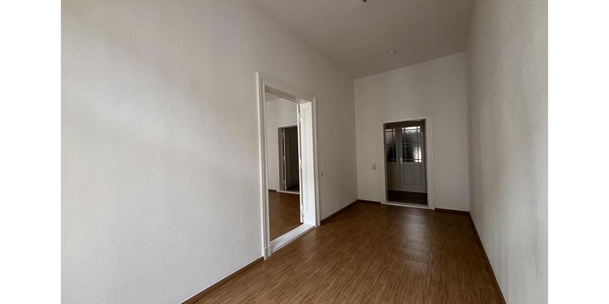 Etagenwohnung Frankfurt (Oder) - 2 Zimmer, 71 m&sup2;, 558&euro; | Angebot:25654517