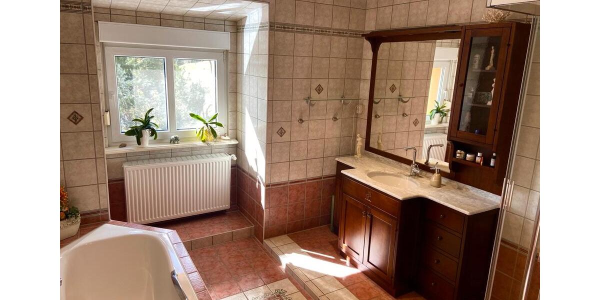 Einfamilienhaus Frankfurt (Oder) - 8 Zimmer, 200 m&sup2;, 650.000&euro; | Angebot:26073127