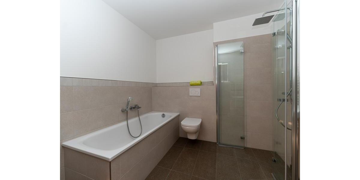 Etagenwohnung Frankfurt (Oder) - 3 Zimmer, 119 m&sup2;, 1.553&euro; | Angebot:24803154